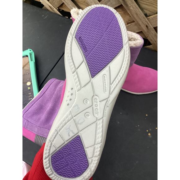 Crocs Womens Adela Foldover Fuzz Bootie Blue Violet Shoes W6 - Picture 4 of 5